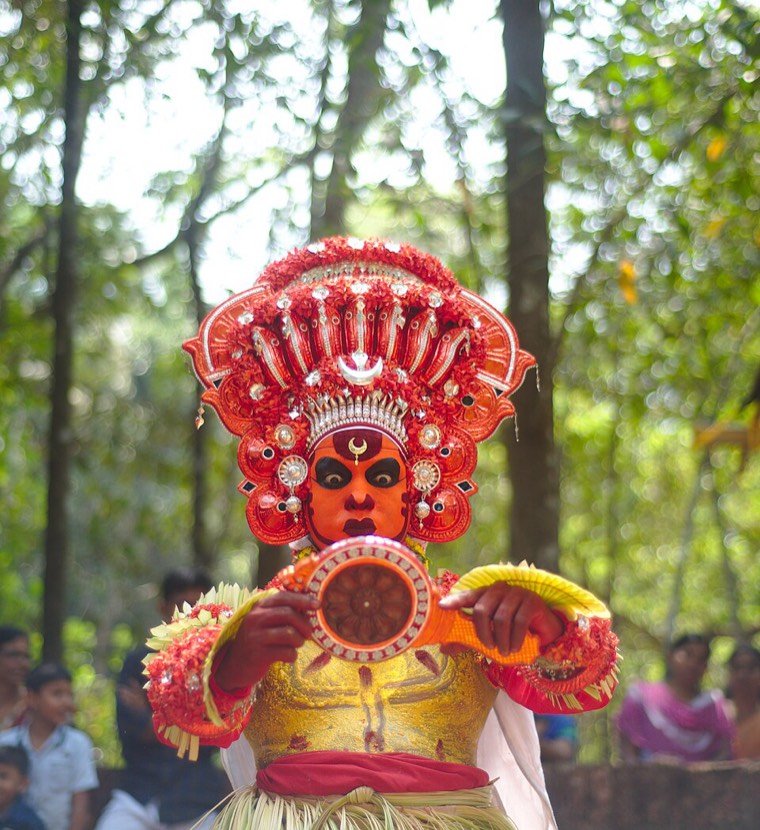 Kundora Chamundi Theyyam in ritual attire