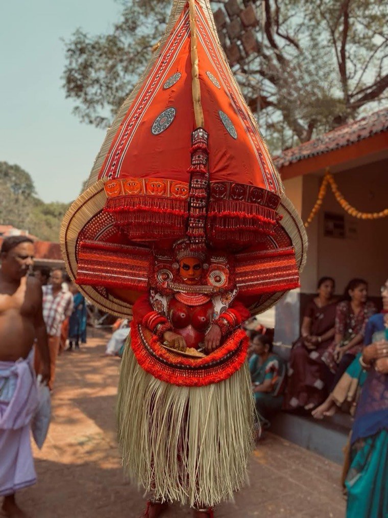 Padarkulangara Bhagavathy Theyyam in ritual attire