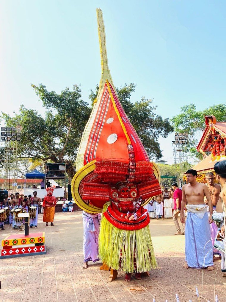 Close view of the Padarkulangara Bhagavathy Theyyam face and headdress