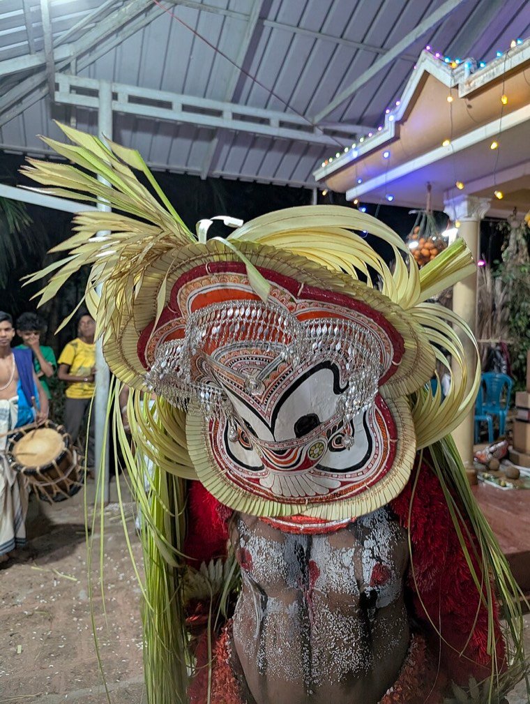 Pottan Theyyam in ritual attire